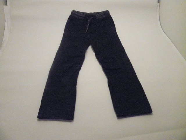 Črne hlače george 8-9 let,7,90E