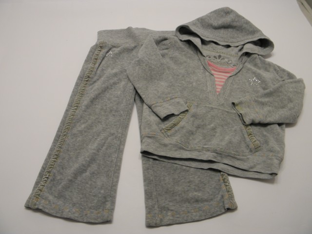 Pliš trenerkica marks&spencer 18-24m,malo več nošena,3,50E