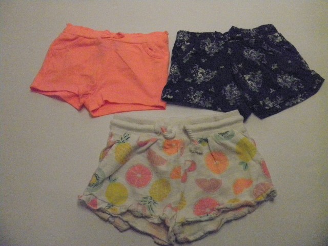 Komplet kratkih hlačk 18-24m,8,90E