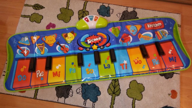Otroški klavir- preproga