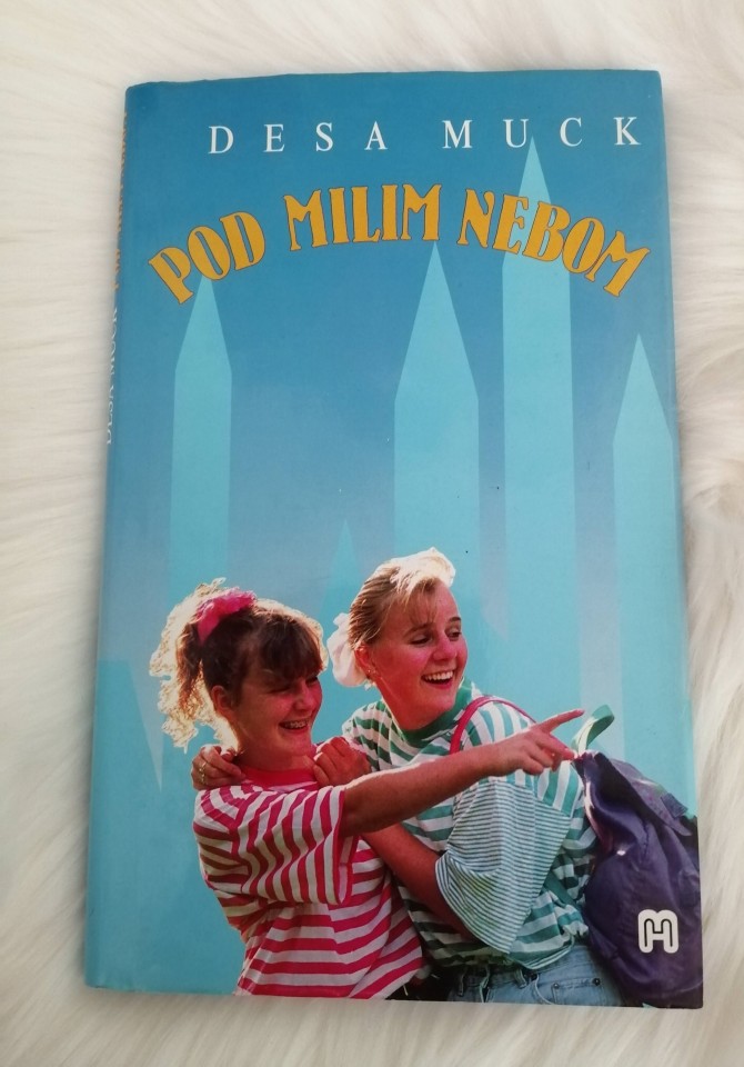 Desa Muck Pod milim nebom