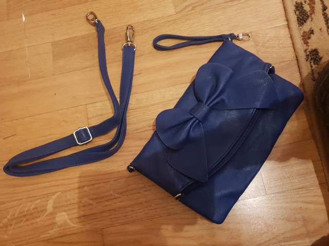 Nova torbica 25€