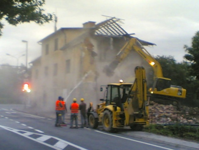 Rušenje Cirarjeve hiše Litija - foto