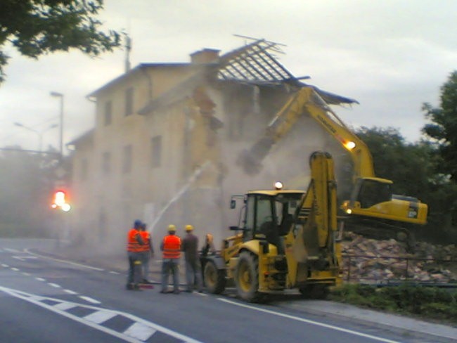 Rušenje Cirarjeve hiše Litija - foto povečava