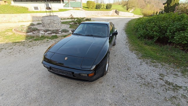 944 oglas - foto