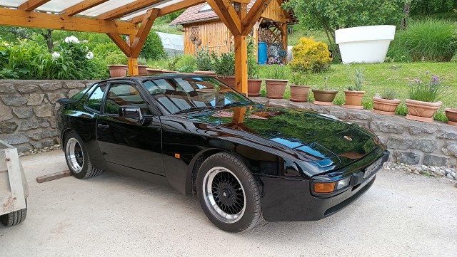 944 oglas - foto