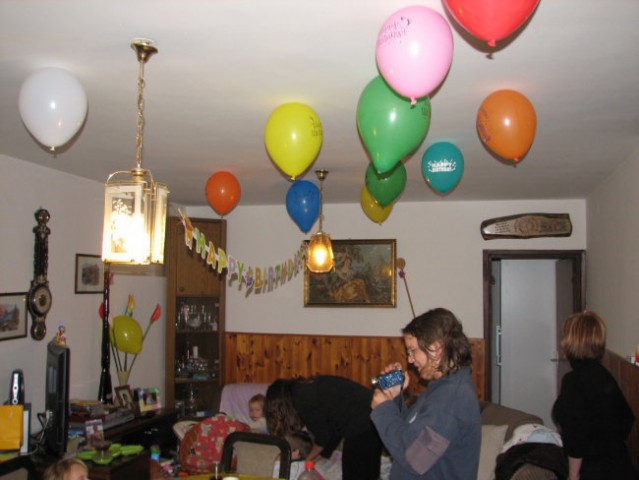 Baloni na stropu brez helija!:)