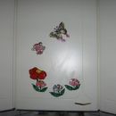 Sicer se ne vidi (še boljš da ne) kako sem napravila rise po omari, z rožicami in metuljčk