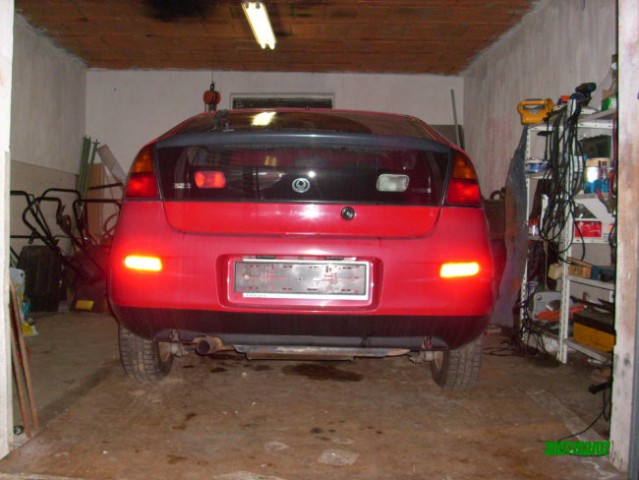 Mazda 323c - foto