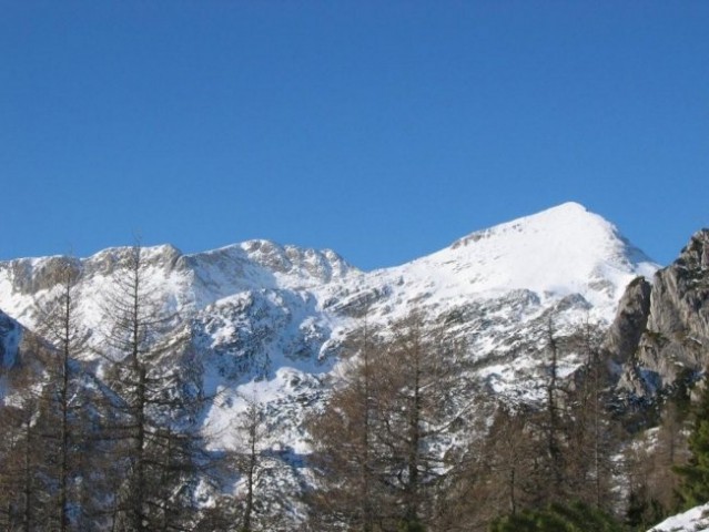 Levo Tosc, desno Veliki Draški vrh.