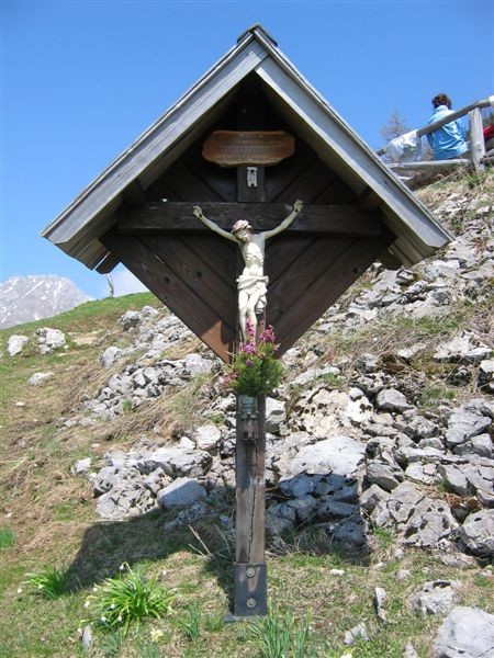 Roblekov dom Na Begunjščici 1657 m (mimo Prev - foto