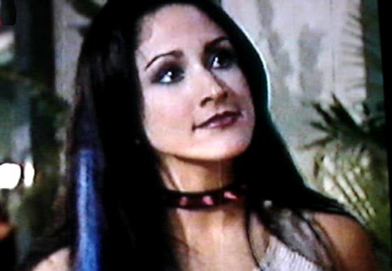 Thanya Lopez as Rayo Azul - foto