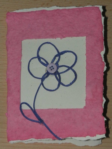 Ročno izdelan papir in rožica iz ovite žice