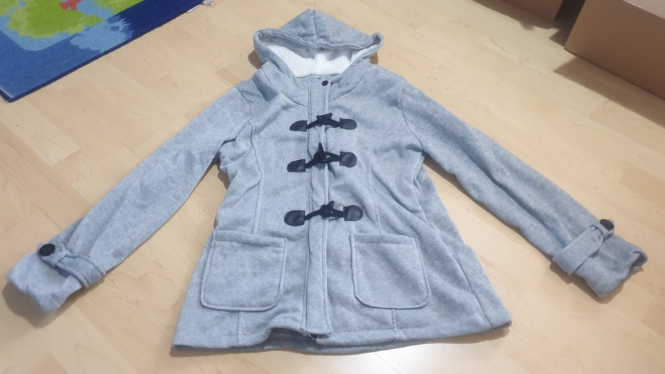 Nove jopice - foto povečava