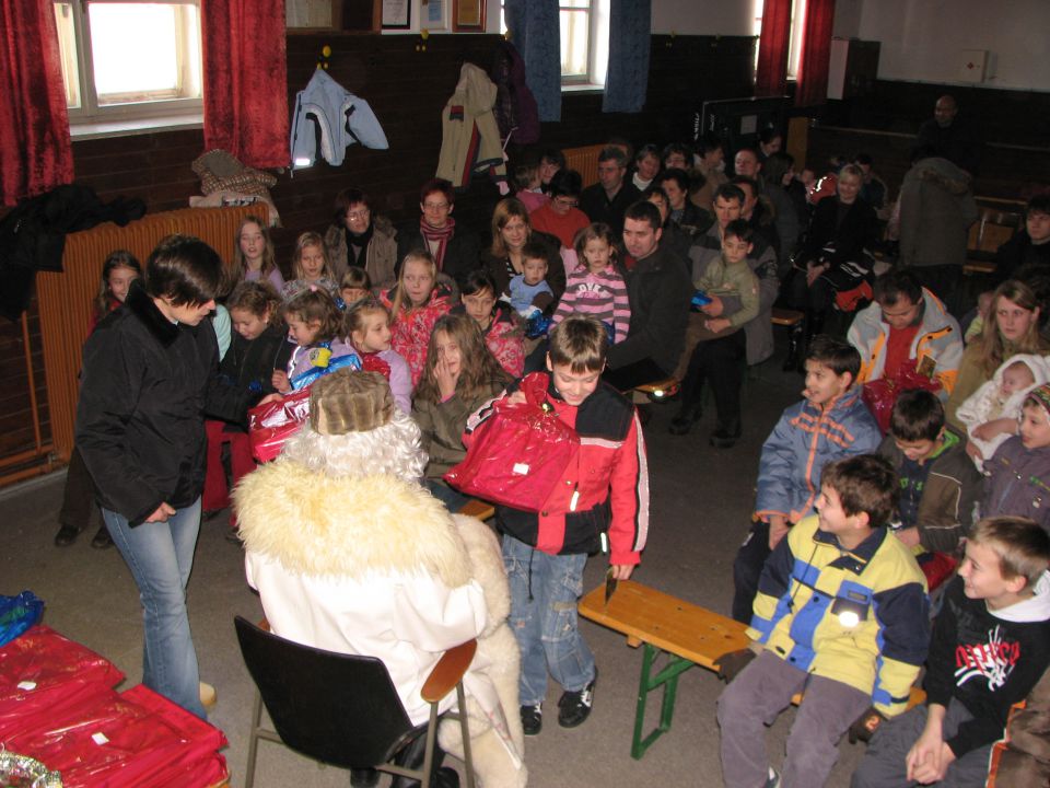 Obisk Dedka Mraza v Zavodnji - foto povečava