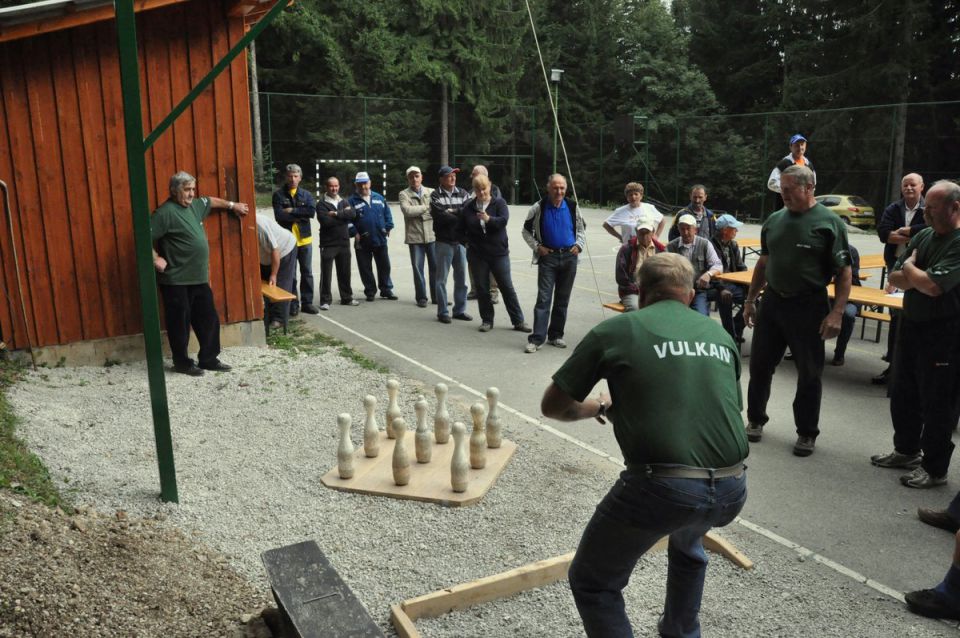 Kegljanje v Belih Vodah - foto povečava