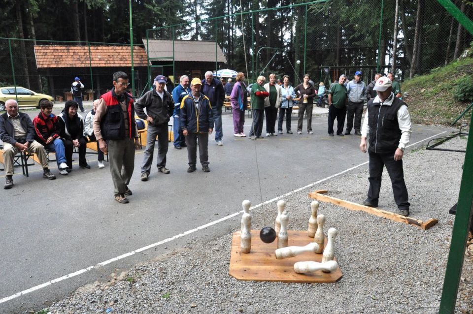 Kegljanje v Belih Vodah - foto povečava