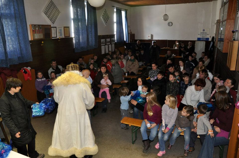 Obisk Dedka Mraza v Zavodnjah 2010 - foto povečava