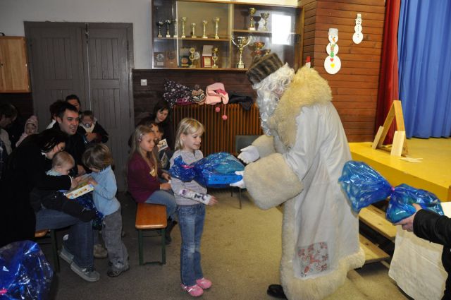 Obisk Dedka Mraza v Zavodnjah 2010 - foto