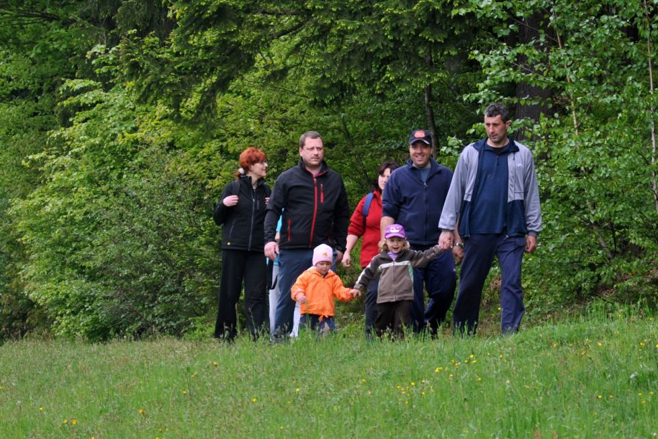 Otroški pohod 2.5.2011 - foto povečava