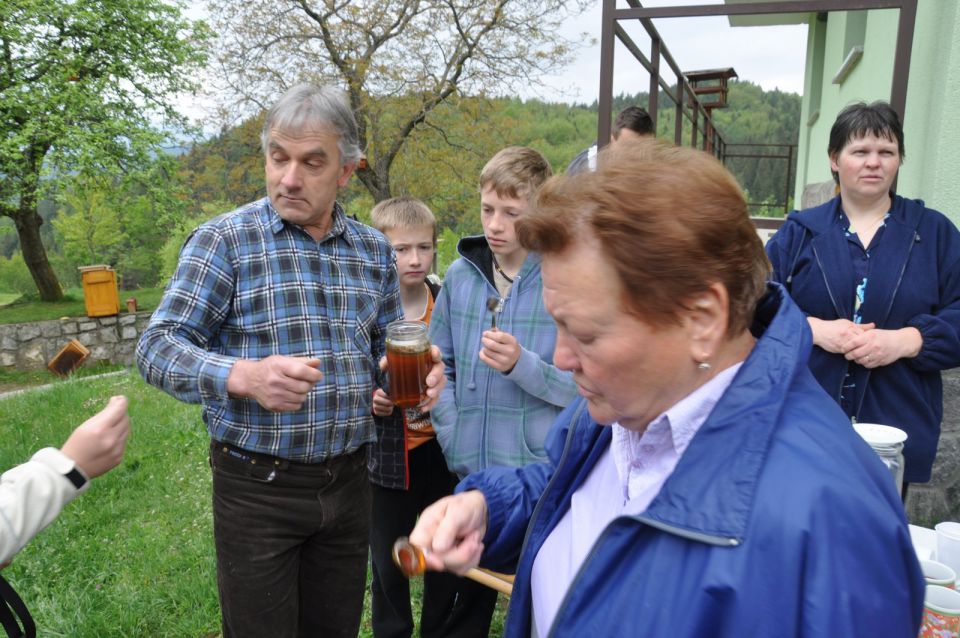 Otroški pohod 2.5.2011 - foto povečava