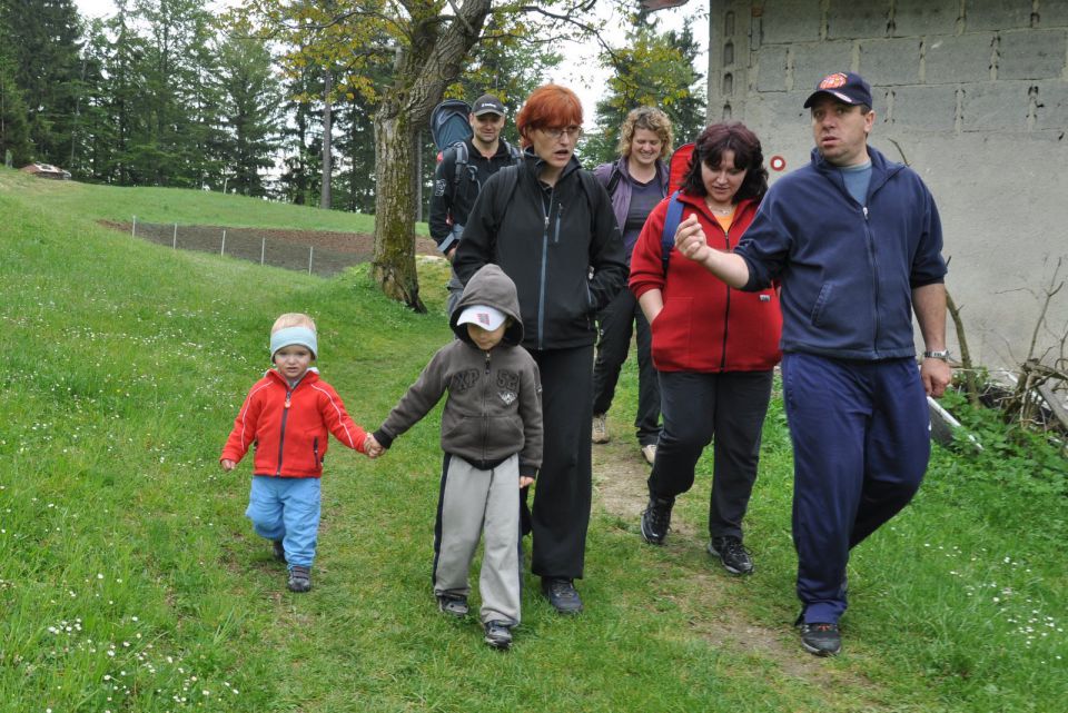 Otroški pohod 2.5.2011 - foto povečava