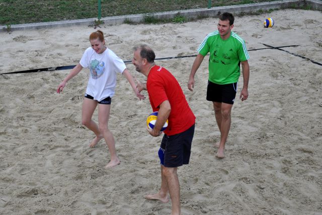 Odbojka na mivki žrebane trojke Varpolje 2012 - foto