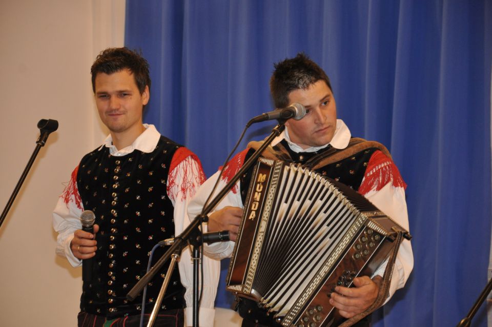 Koncert narodno zabavne glasbe Zavodnje 2014 - foto povečava