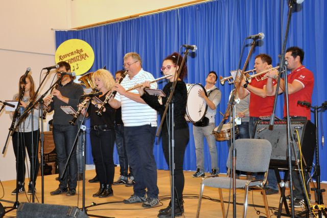 Koncert domače glasbe Zavodnje 2016 - foto