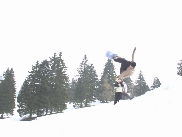 Snowboarding triki - foto