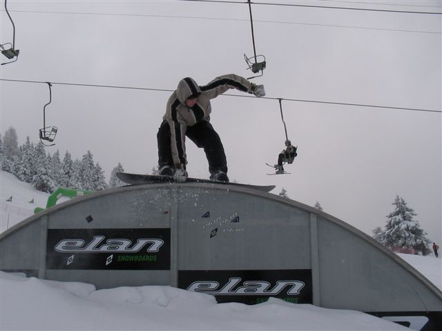 Snowboarding triki - foto povečava