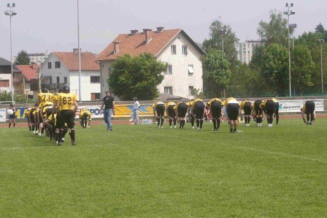 Vs Wild Boars, 13 may 2006 - foto povečava