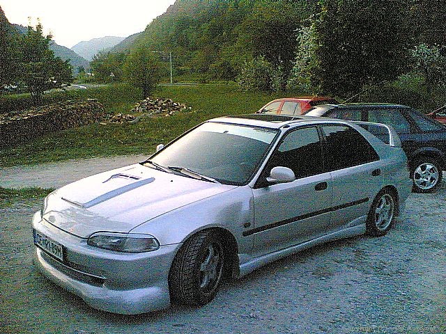 Avto - foto povečava