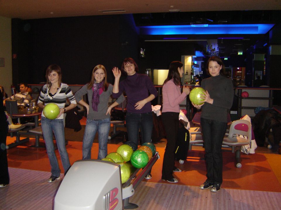 bowling team 2