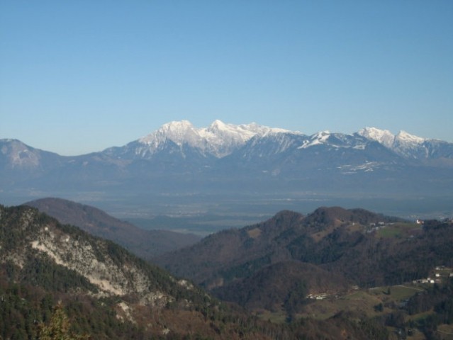 Grmada 899m in Tošč 1021m - foto