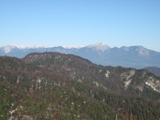 Grmada 899m in Tošč 1021m - foto