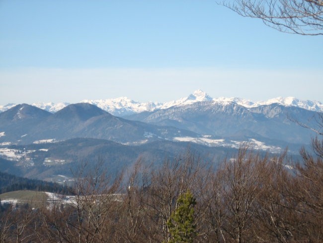 Grmada 899m in Tošč 1021m - foto povečava