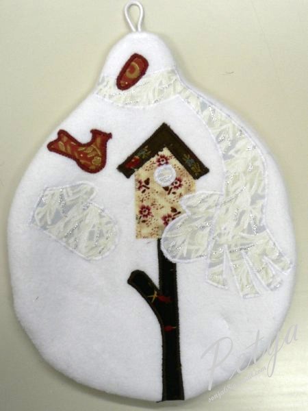 Snežak iz flisa z aplikacijami iz bombaža - darilo za organizatorko srečanja v Izlakah Ate
