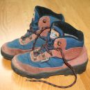 pohodni čevlji Alpina sympatex št. 35,  9€