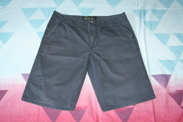 C&A kratke hlače 46 (ustrezajo 176),  5€