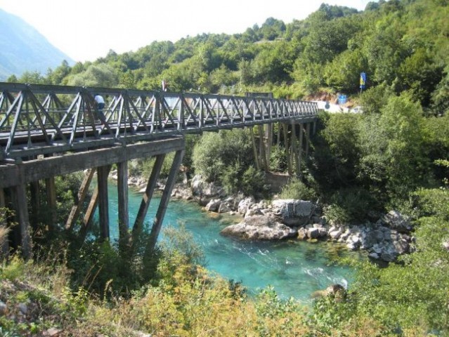 Most čez Taro