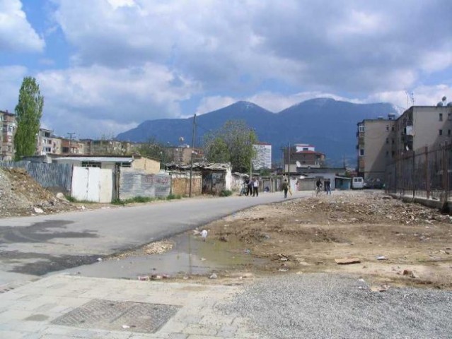 2005 - Albanija - Tirana - foto
