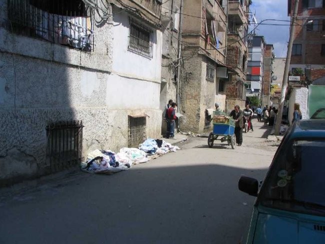 2005 - Albanija - Tirana - foto povečava