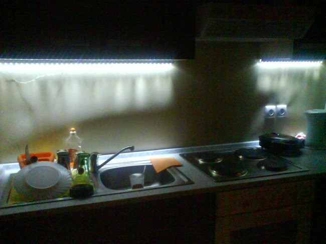 osvetlitev kuhinjskih prostorov