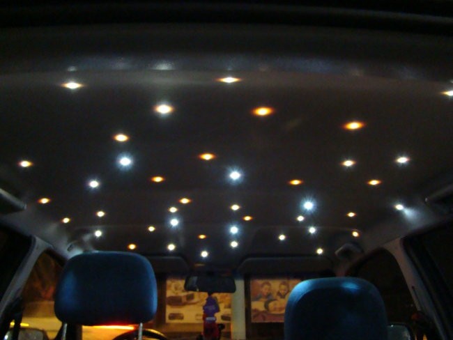 strop avtomobila - zvezdno nebo :)