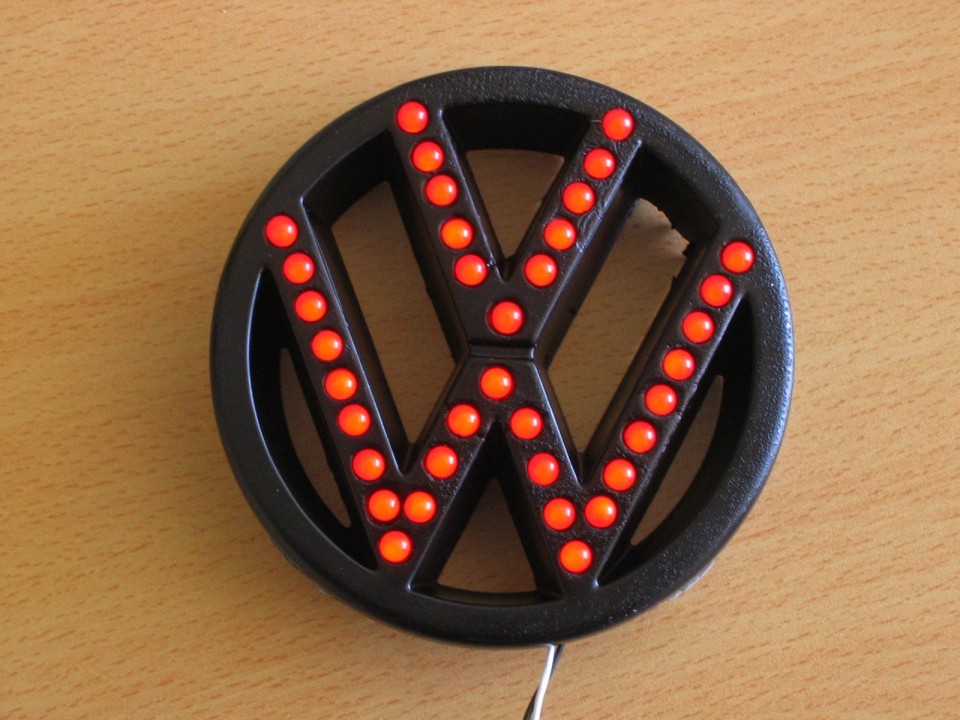 VW znak (lukne si je lastnik sam grdo zvrtal)