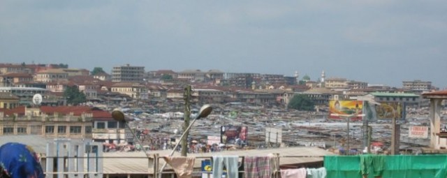 Tržnica v kumasiju - pogled od zgoraj (saj je samo največja tržnica v zahodni afriki :) )
