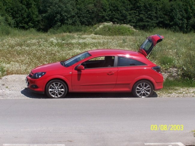 Astra GTC 2.0T - foto povečava