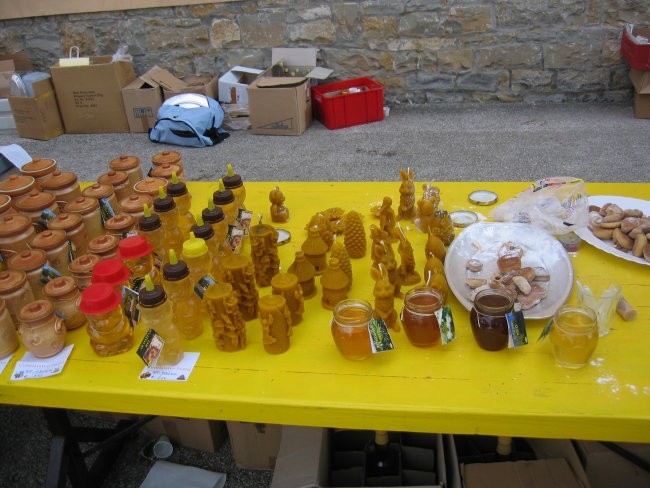 čebelarstvo - stojnica v Škofijah za praznik  - foto povečava