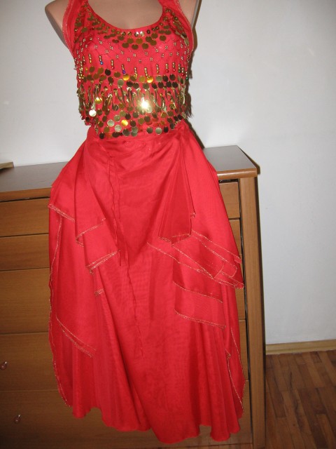 Rdeč orientalni kostim, 15€